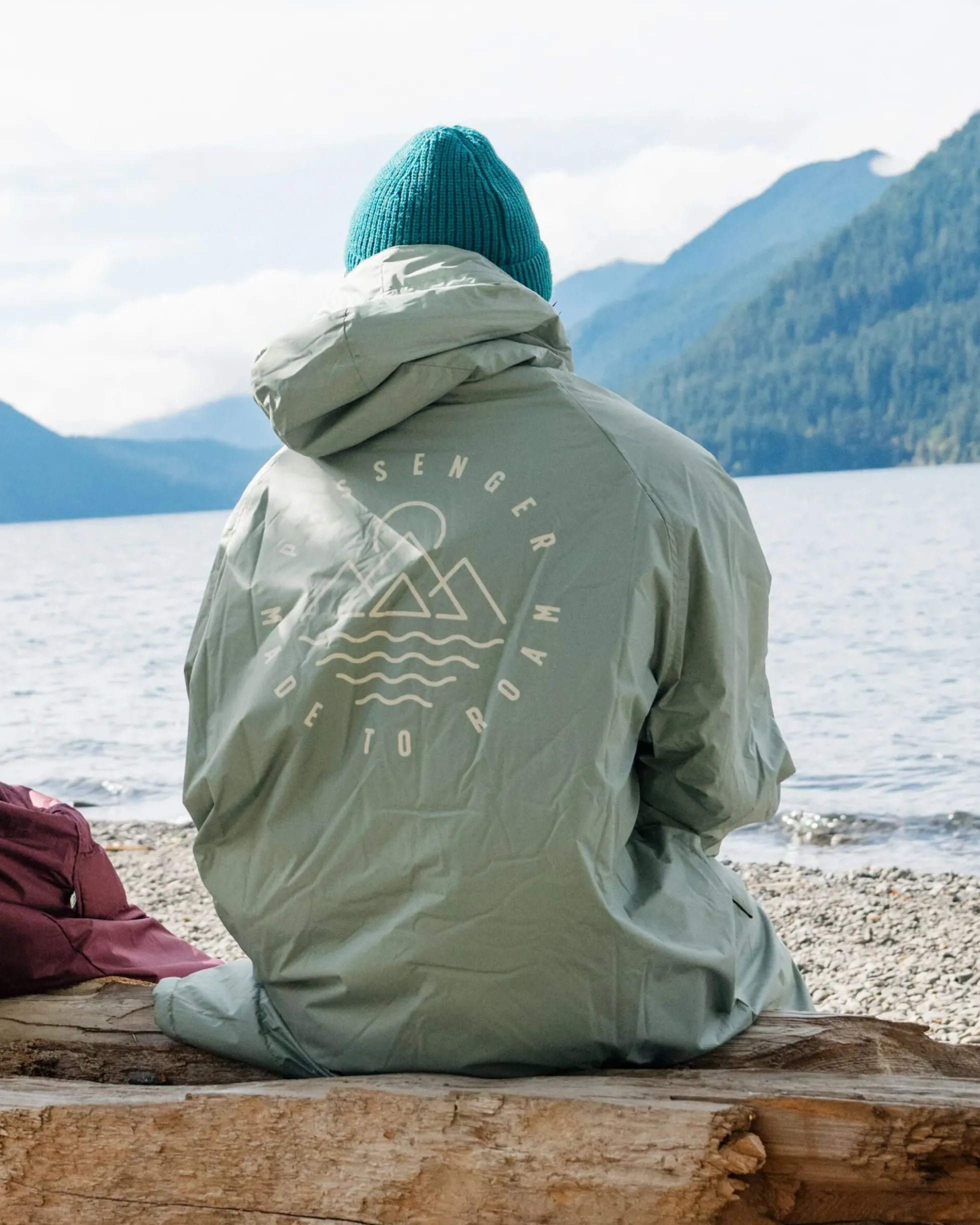 Escapism Sherpa Lined Changing Robe
