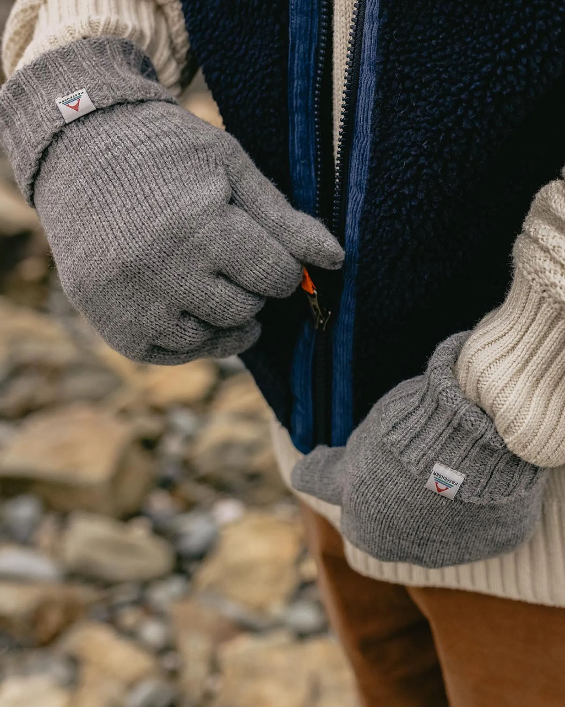 Gale Acrylic Knitted Gloves