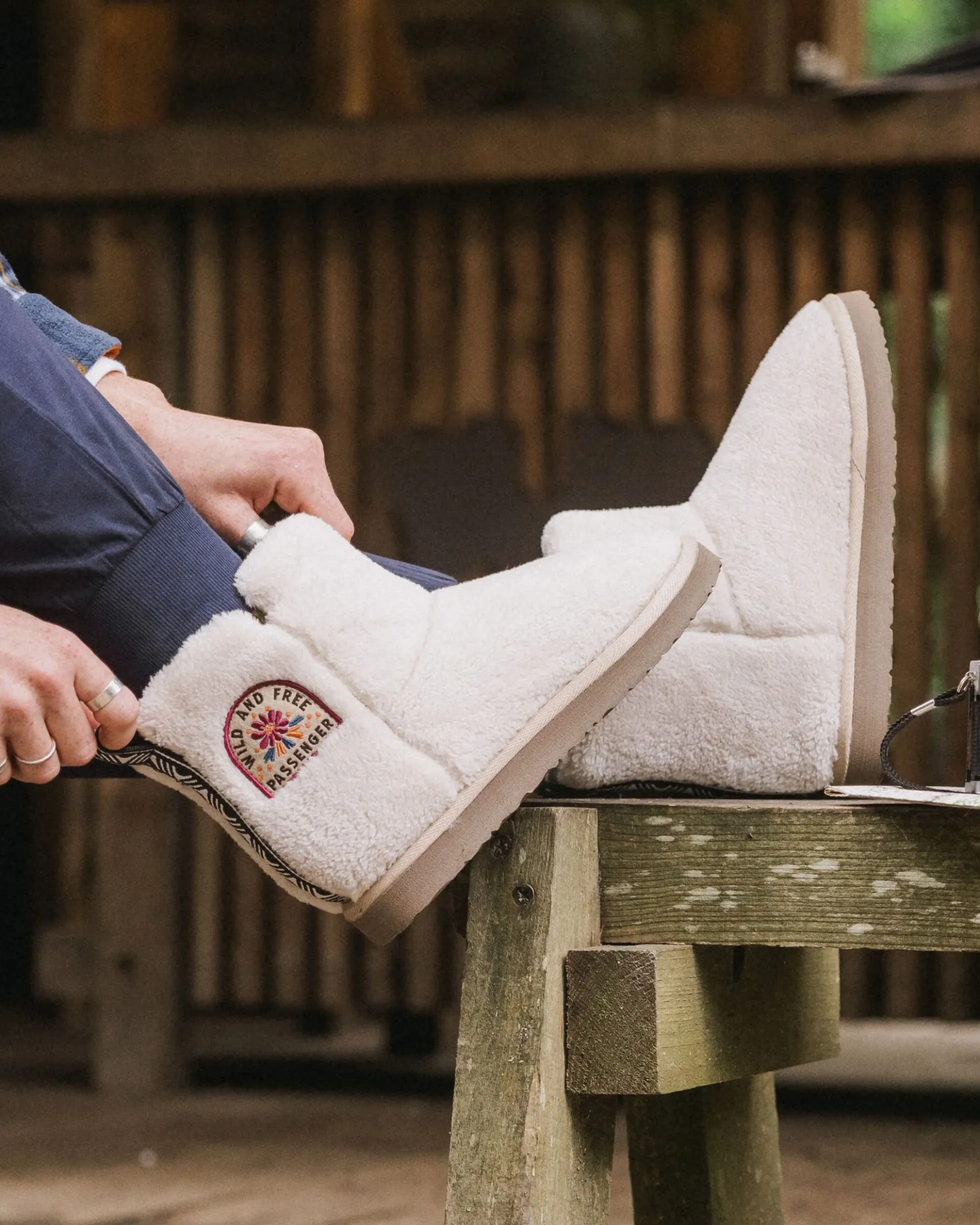 Hideaway Hut Sherpa Fleece Slipper