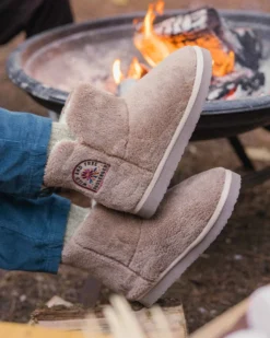 Hideaway Hut Sherpa Fleece Slipper