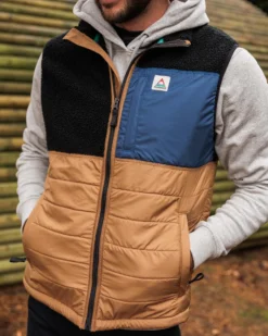 Men's Born Explorer Polar-Lined Sherpa Vest