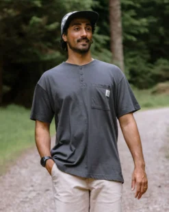Men's Heritage Relaxed Fit Henley T-Shirt