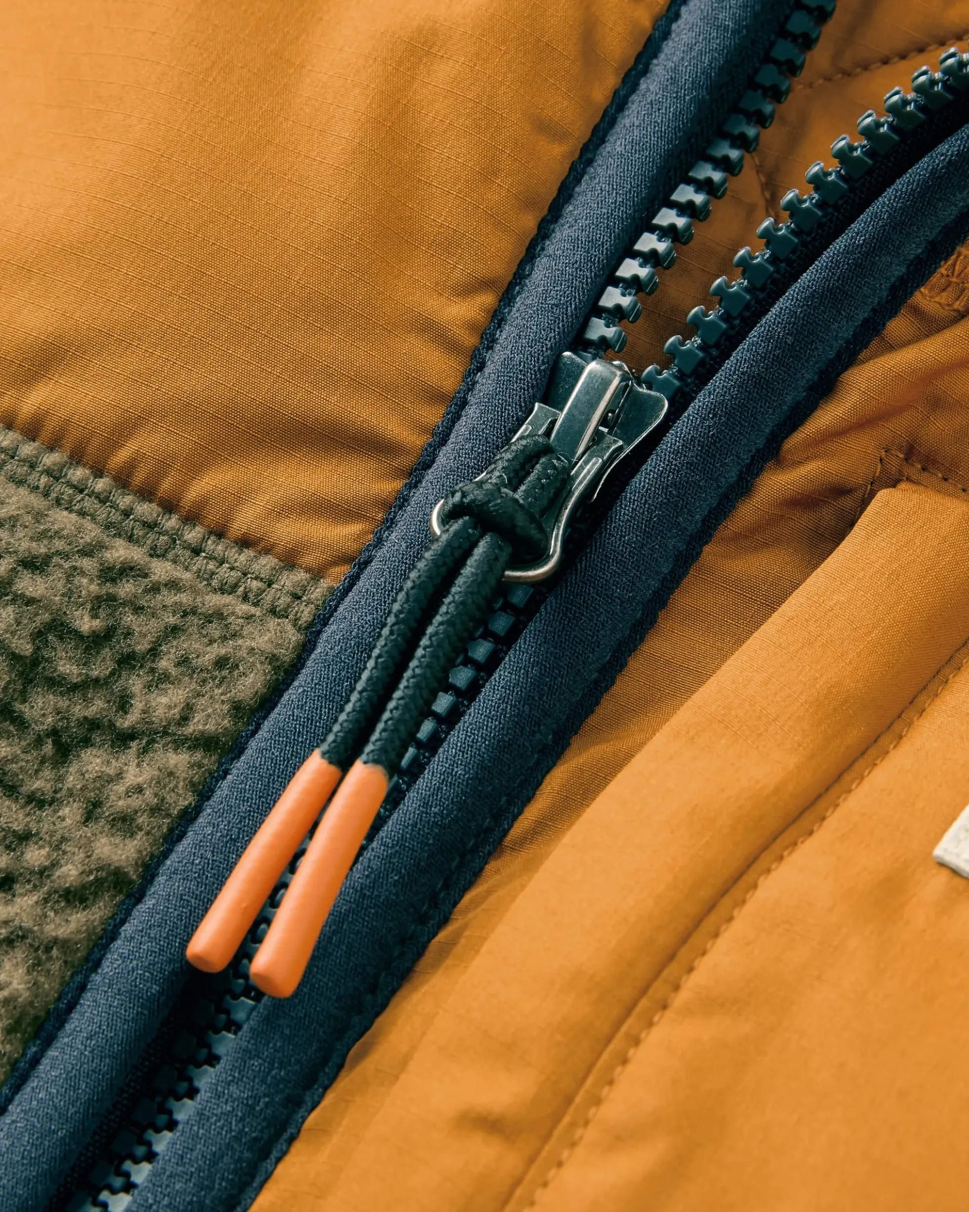 Men's Offgrid Sherpa Fleece Vest