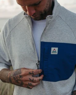 Men's Offgrid 1/4 Zip Sweatshirt