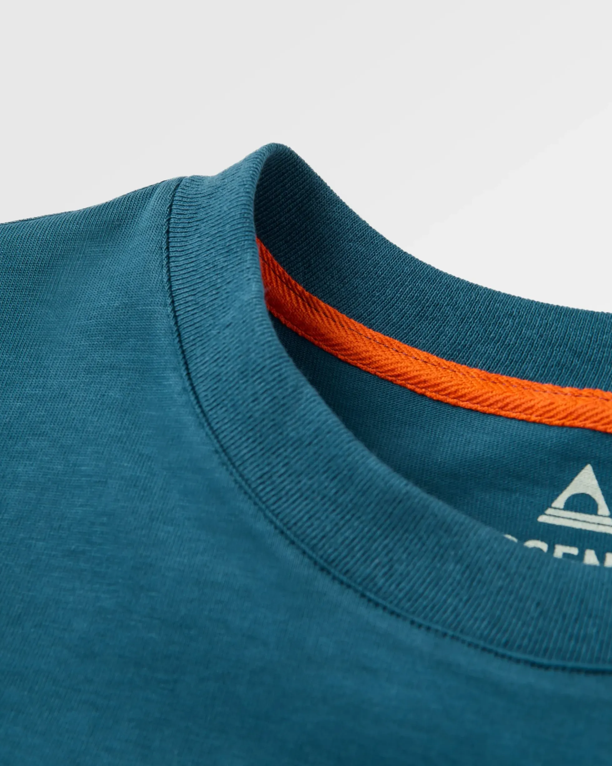 Men's Roamer Patch Relaxed Fit T-Shirt
