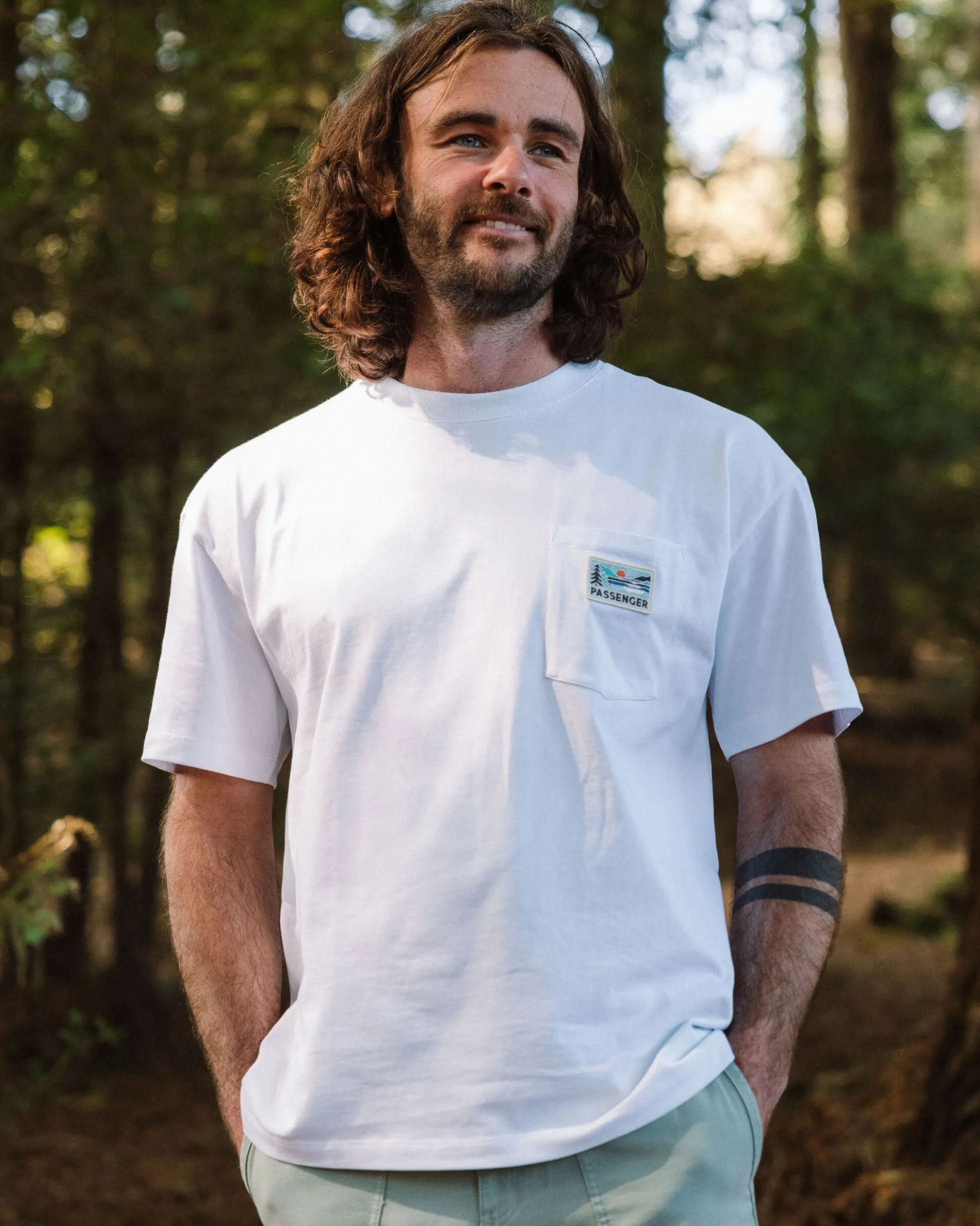 Men's Roamer Patch Relaxed Fit T-Shirt