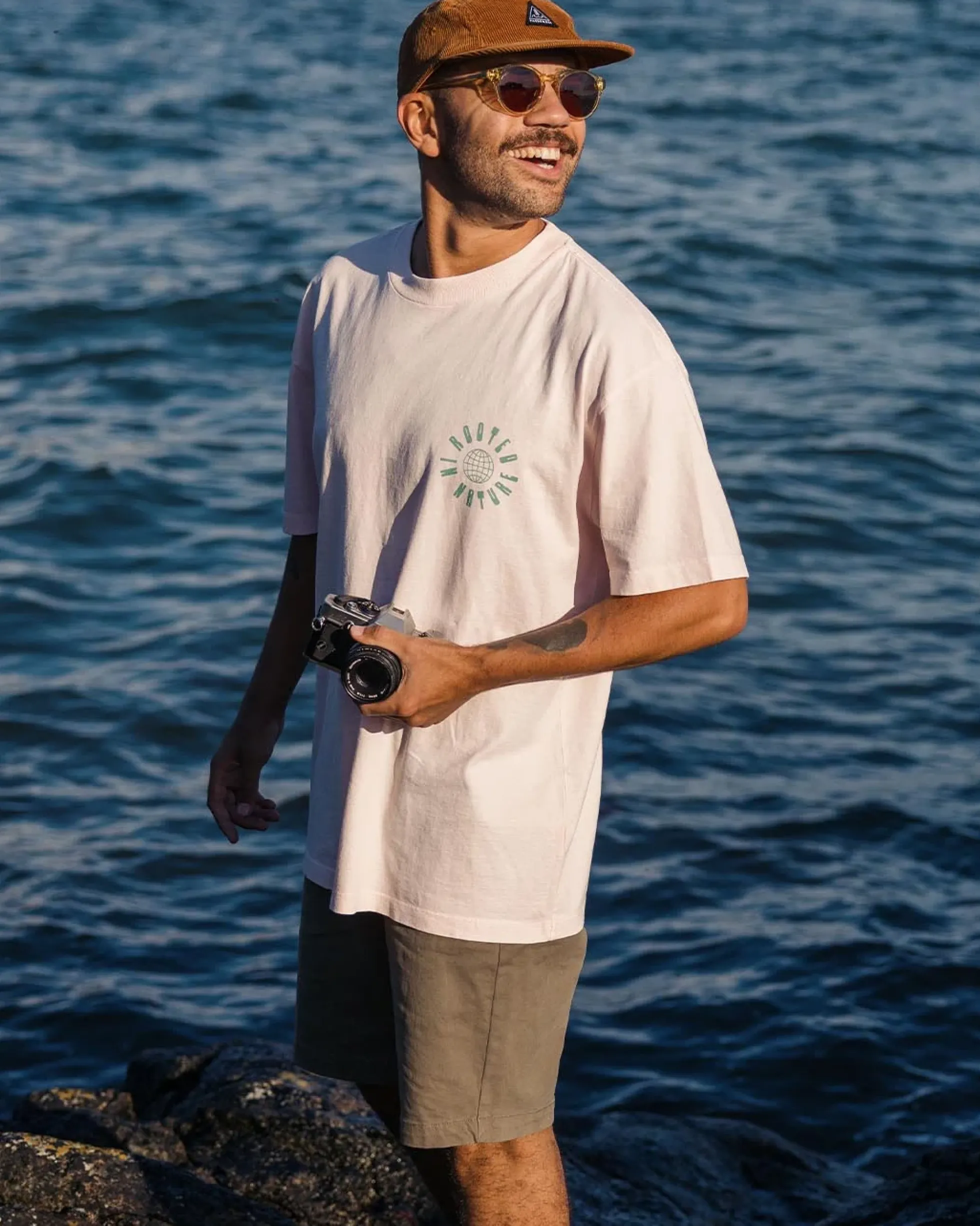 Men's Rooted Relaxed Fit T-Shirt