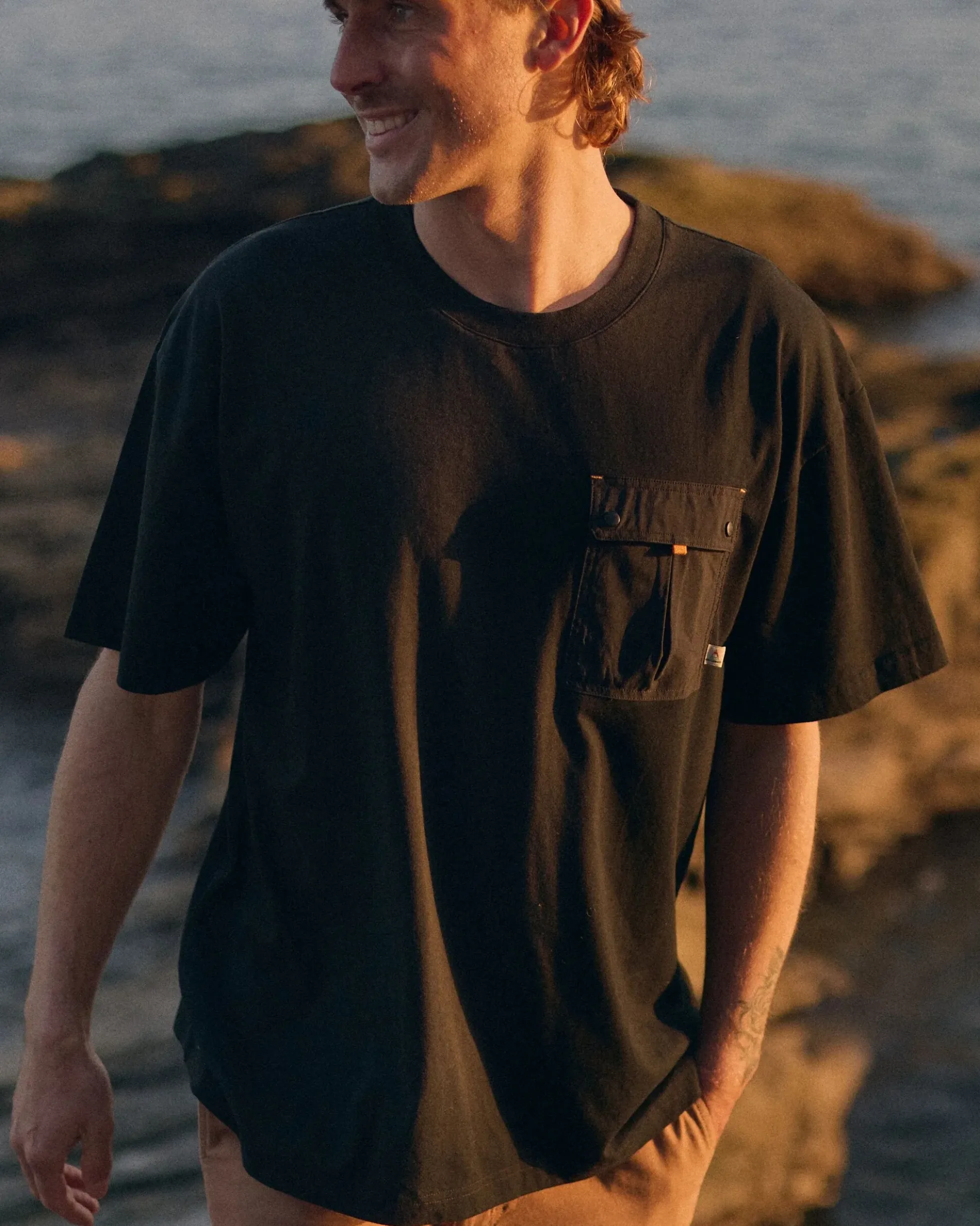 Men's Travel Pocket Relaxed Fit T-Shirt