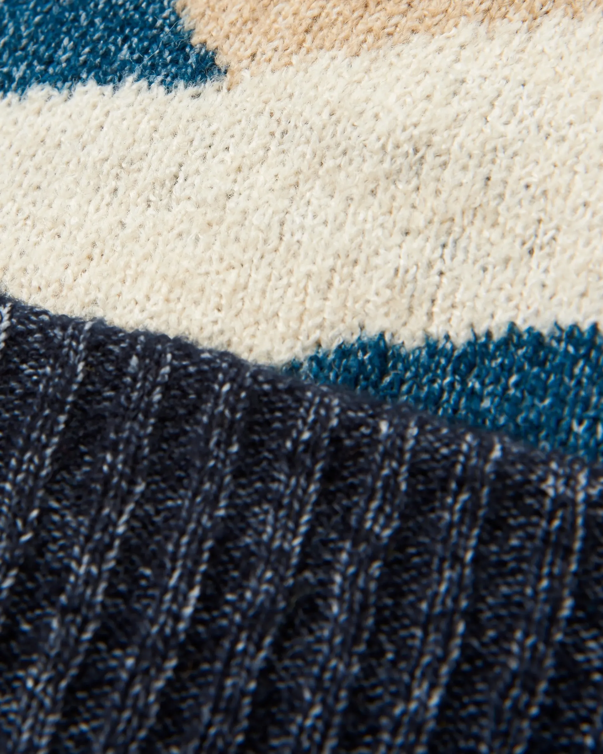 Scenic Bobble Hat