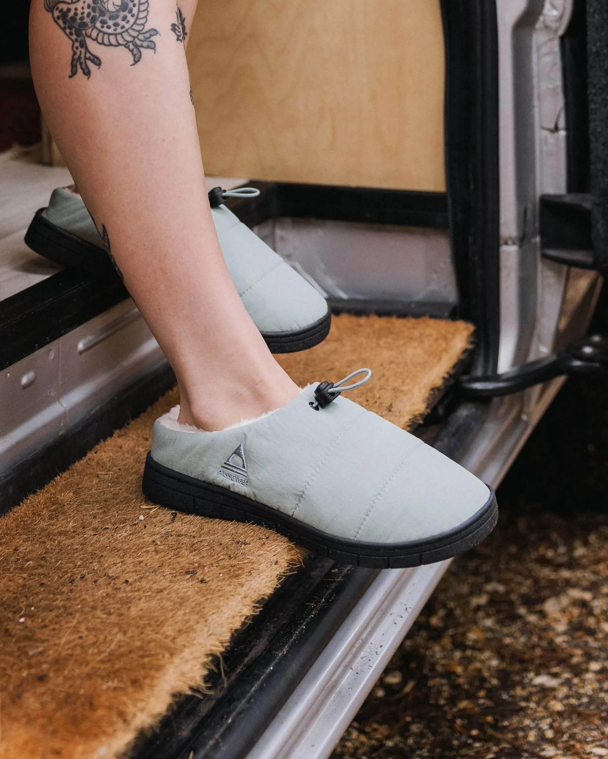 Step Out Women's Fleece Lined Slipper
