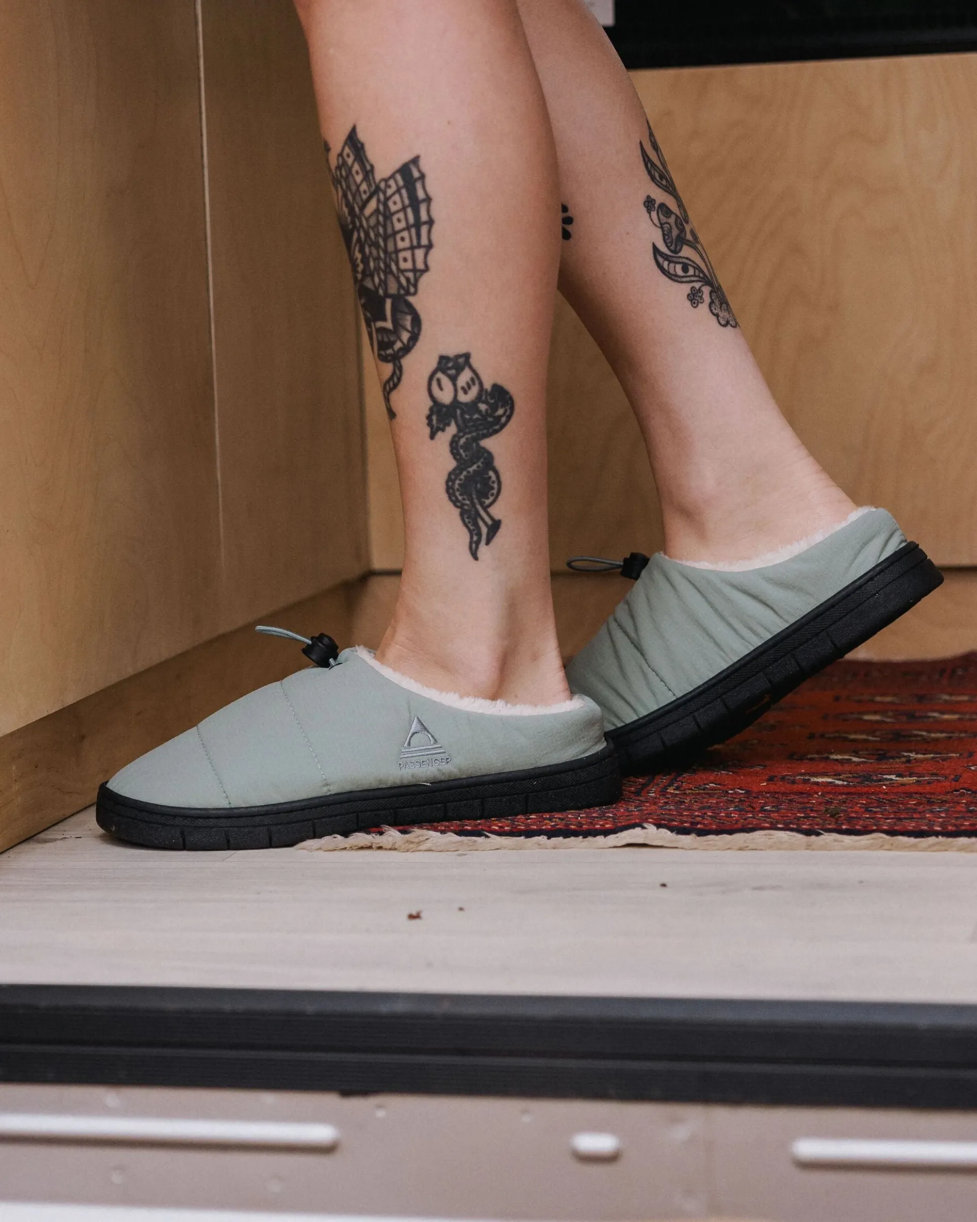 Step Out Women's Fleece Lined Slipper