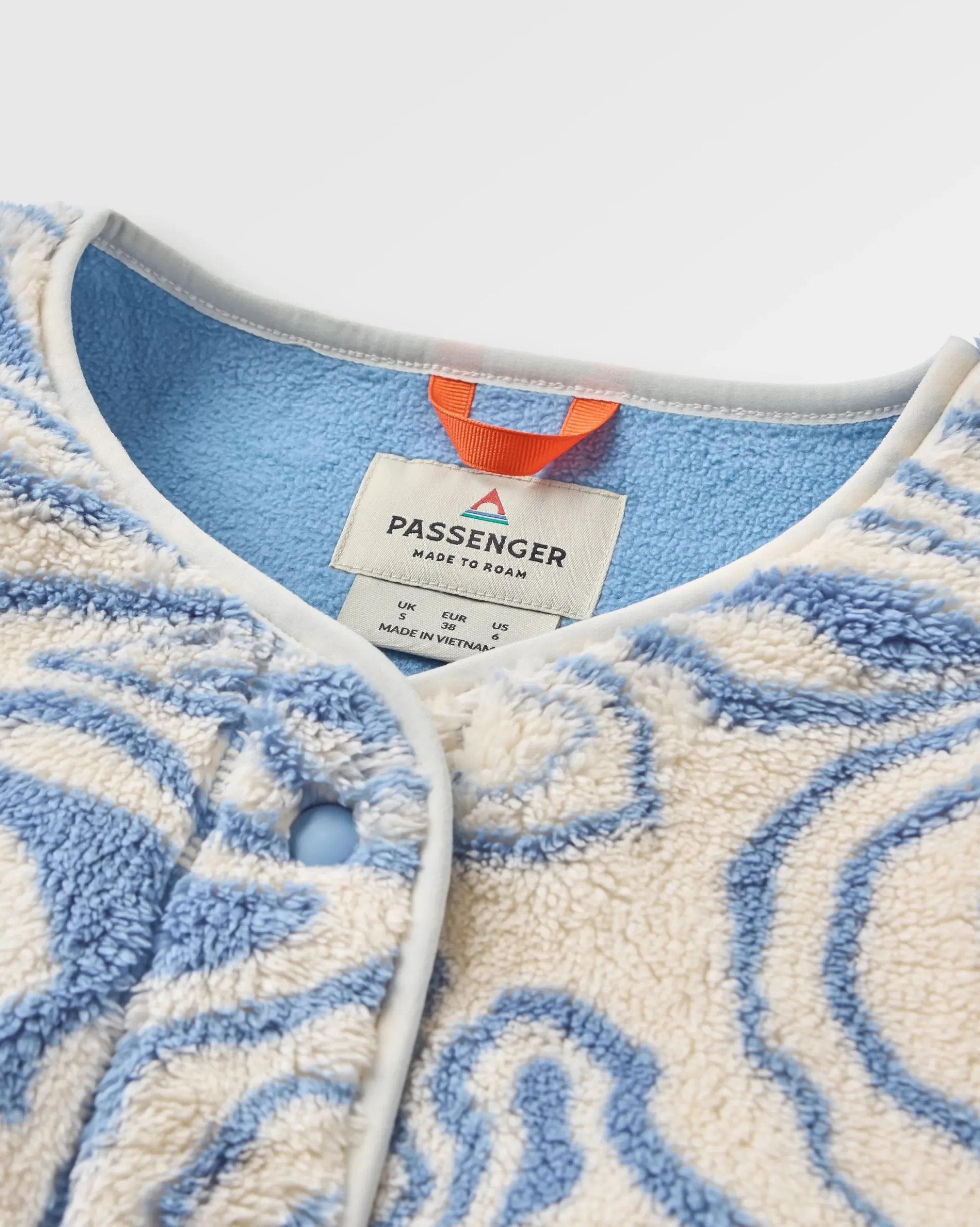 Women's Iris Collarless Fleece