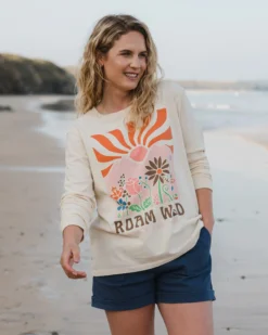 Women's Roam Wild Oversized LS T-Shirt