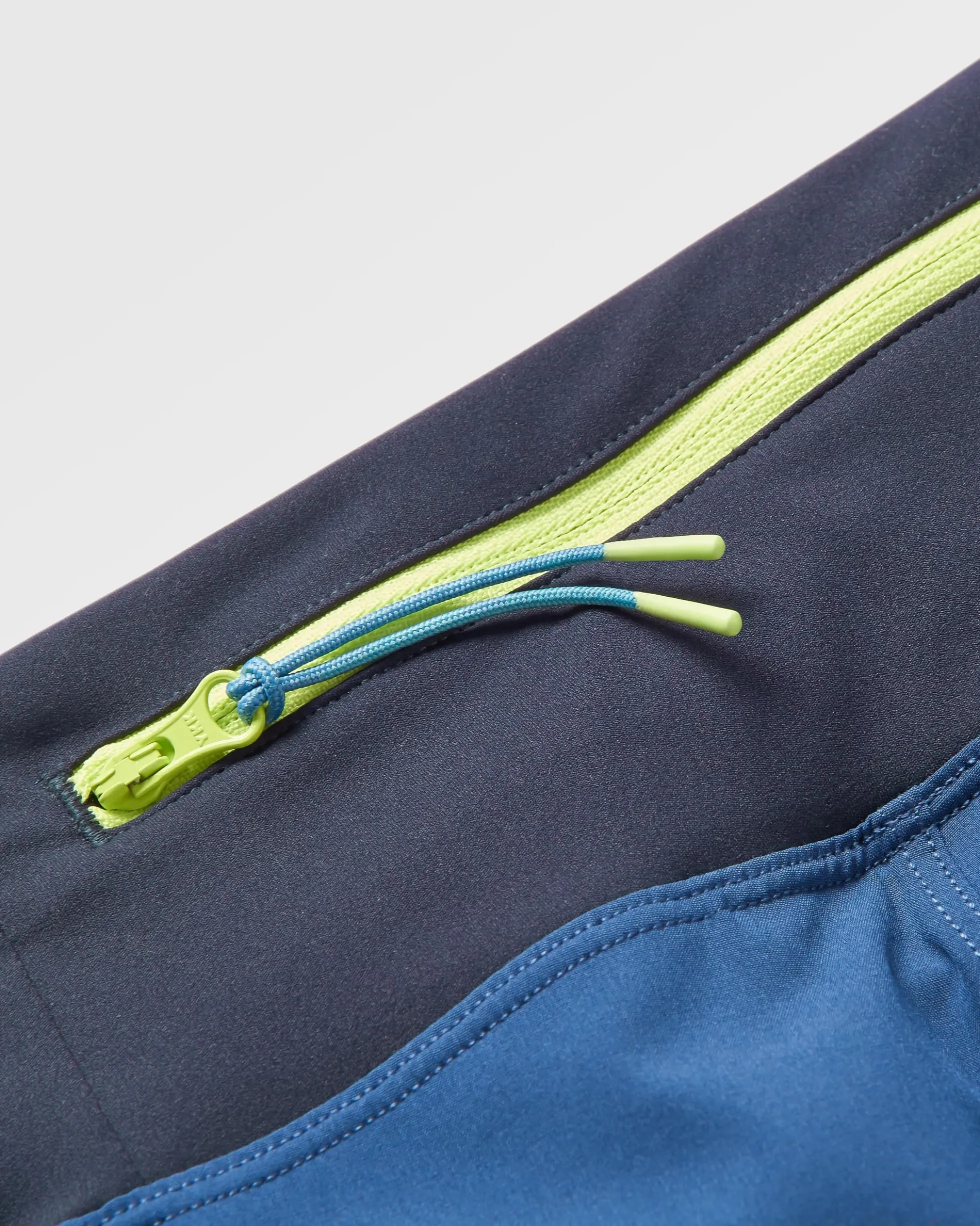 Women's Roundtrip Trail Short 5"