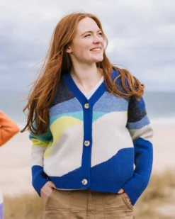 Women's Scenic Knitted Cardigan