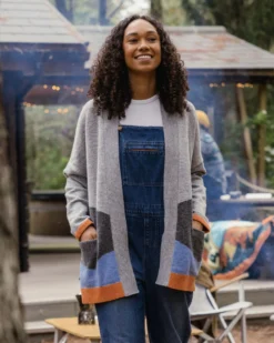Women's Scenic 'Light' Long Knitted Cardigan