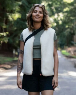 Women's Tawny Collarless Deep-Pile Sherpa Gilet